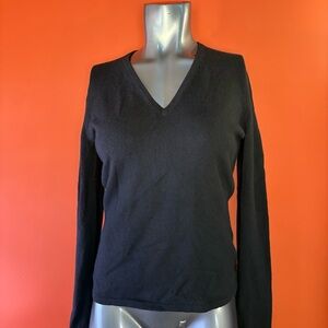 Saks Fifth Avenue Classic Black V-Neck Cashmere Sweater
